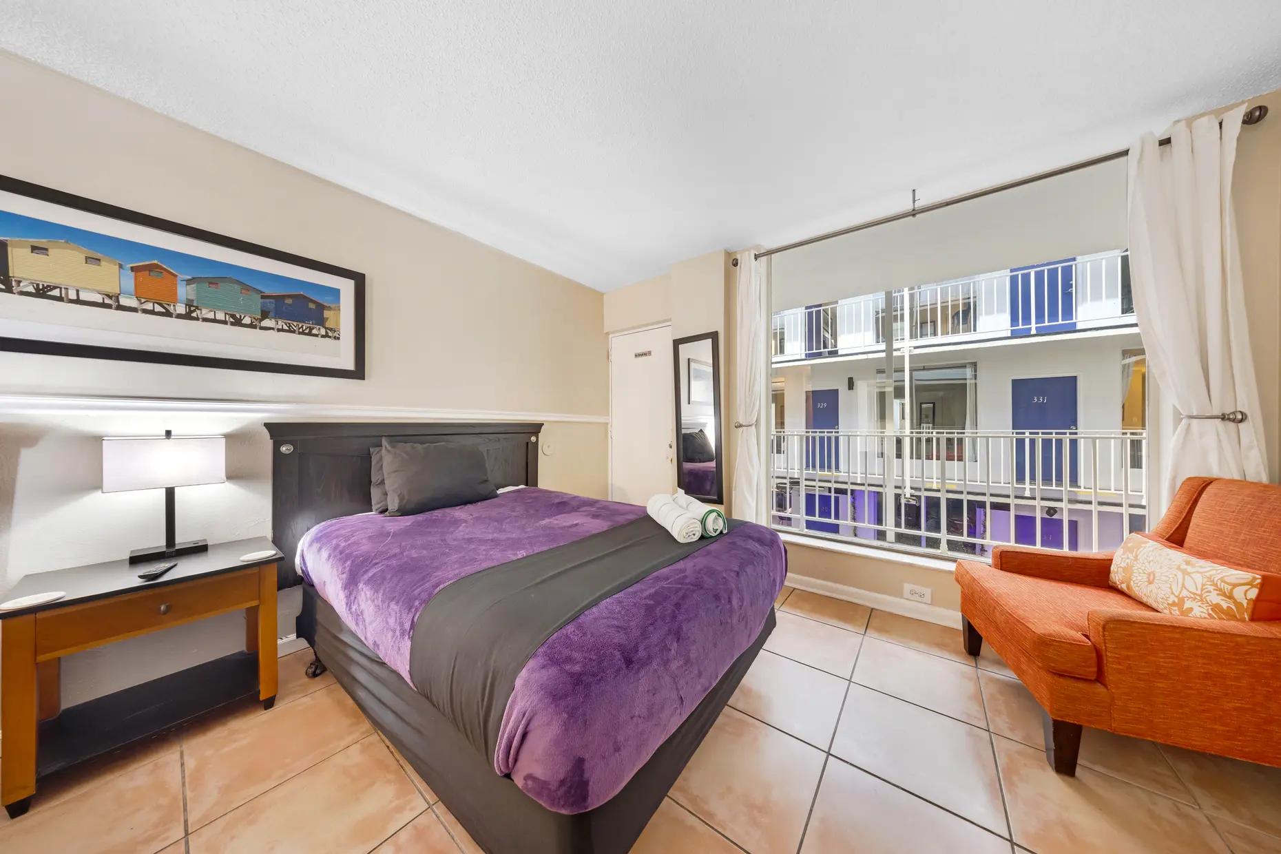 Standard room with two double beds